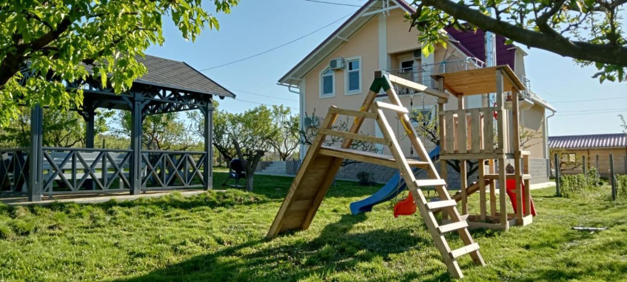 Conacul Mierii Villa Straseni Ngoại thất bức ảnh